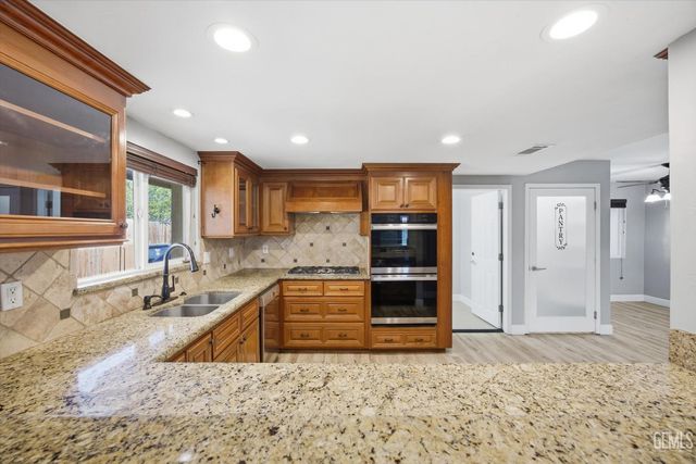 7100 Tioga Court, Bakersfield, CA 93309