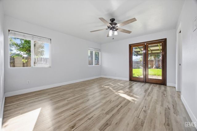 7100 Tioga Court, Bakersfield, CA 93309