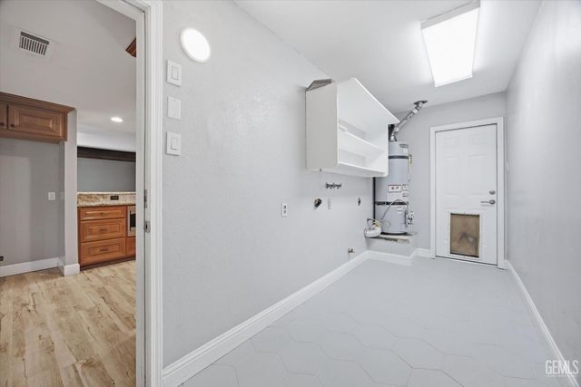 7100 Tioga Court, Bakersfield, CA 93309