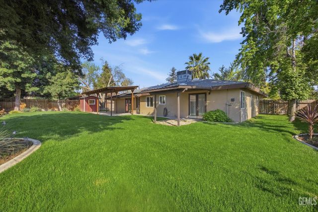 7100 Tioga Court, Bakersfield, CA 93309