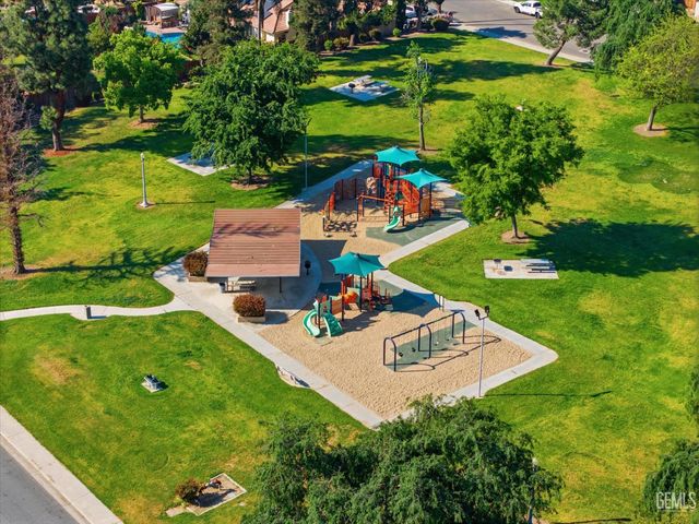 7100 Tioga Court, Bakersfield, CA 93309