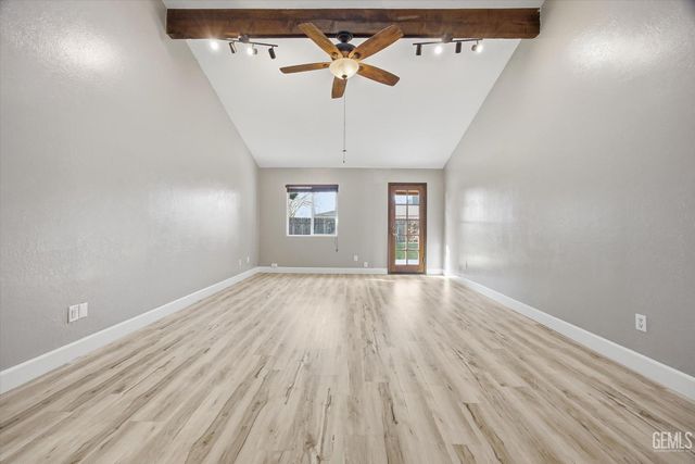 7100 Tioga Court, Bakersfield, CA 93309