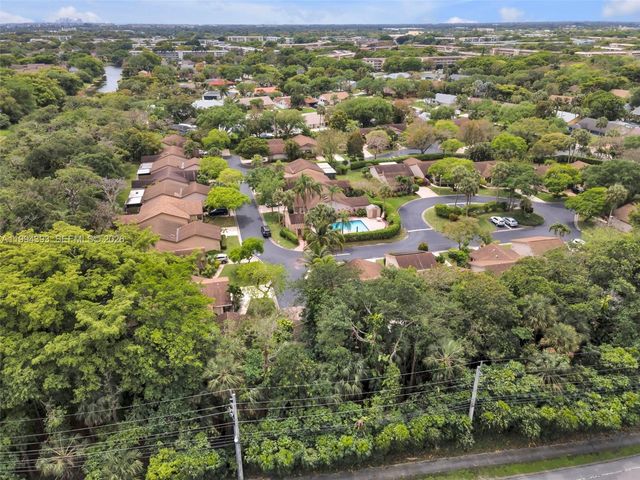 2236 Seagrape Cir, Coconut Creek, FL 33066