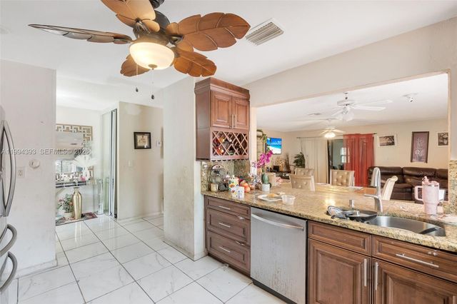 2236 Seagrape Cir, Coconut Creek, FL 33066