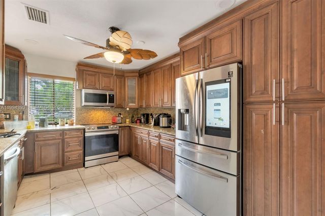 2236 Seagrape Cir, Coconut Creek, FL 33066