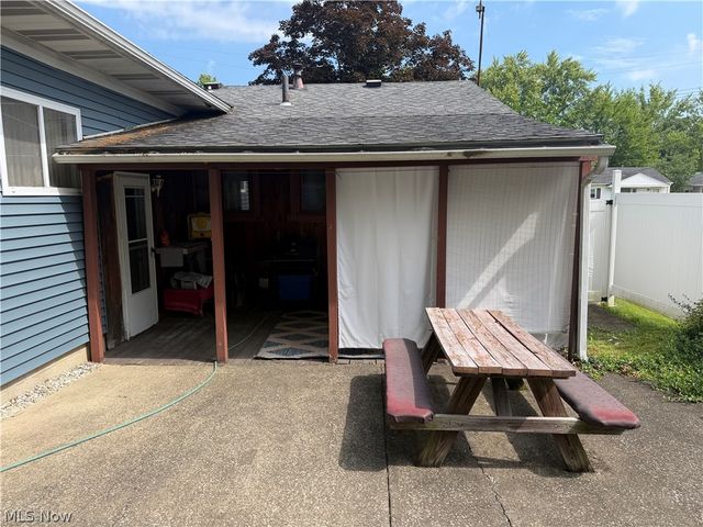 2843 Linda Drive NW, Warren, OH 44485
