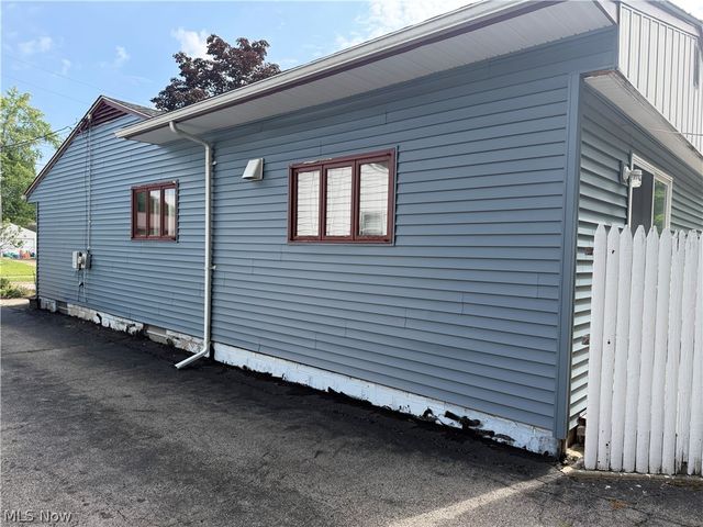 2843 Linda Drive NW, Warren, OH 44485