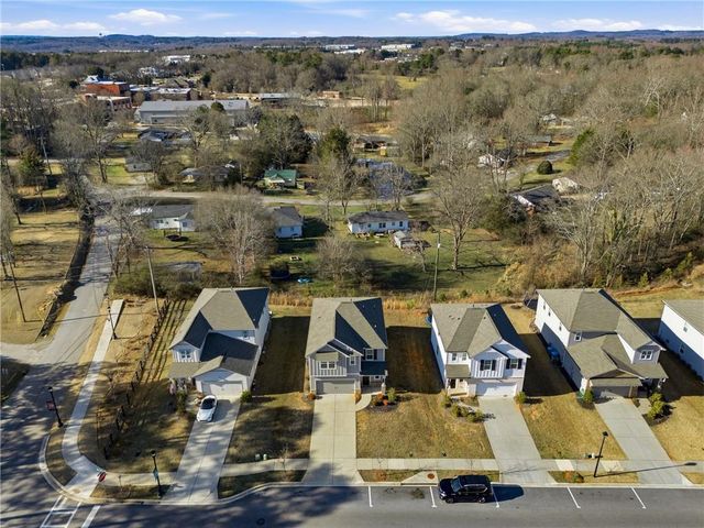 21 Golden Eagle Parkway, Braselton, GA 30517