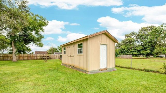 107 Langham Street, Freeport, TX 77541