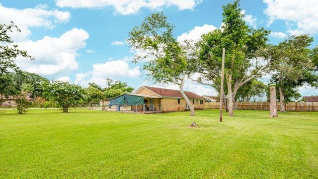 107 Langham Street, Freeport, TX 77541