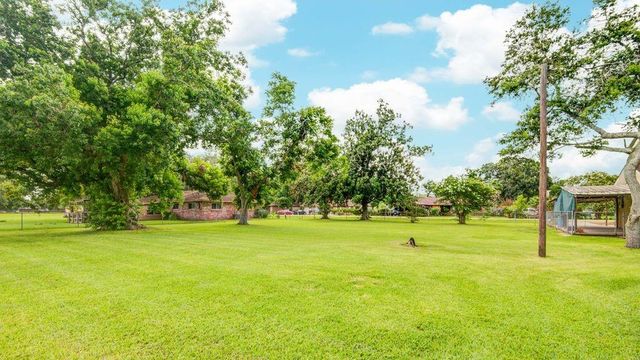 107 Langham Street, Freeport, TX 77541