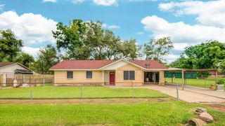 107 Langham Street, Freeport, TX 77541
