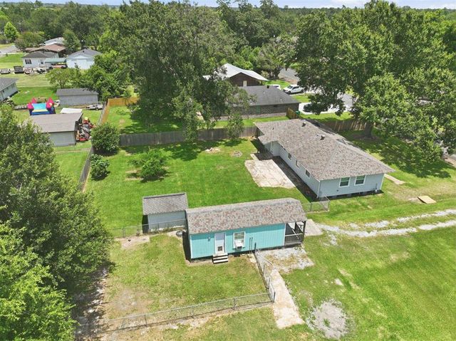 713 Topsy Rd, Lake Charles, LA 70607