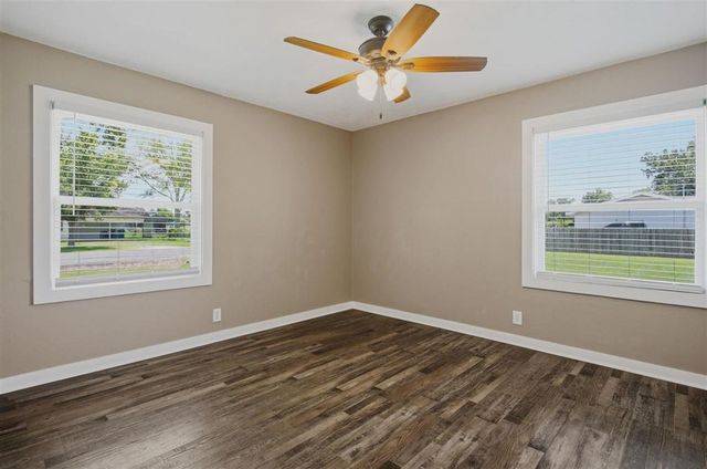 713 Topsy Rd, Lake Charles, LA 70607