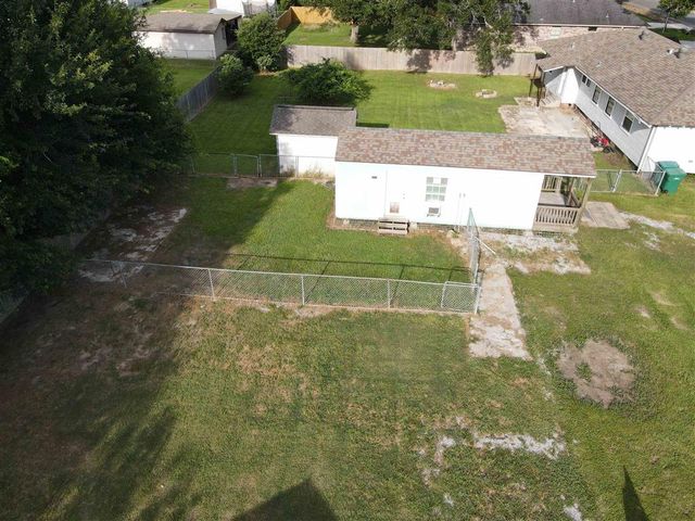 713 Topsy Rd, Lake Charles, LA 70607