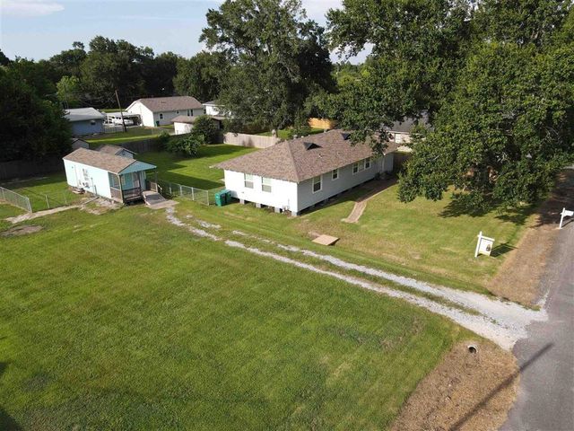 713 Topsy Rd, Lake Charles, LA 70607