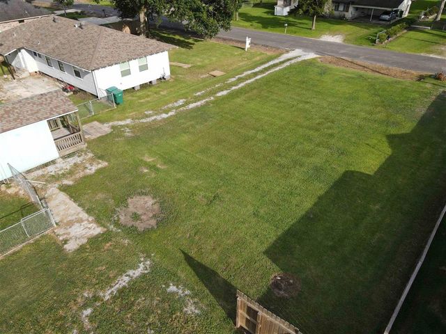 713 Topsy Rd, Lake Charles, LA 70607