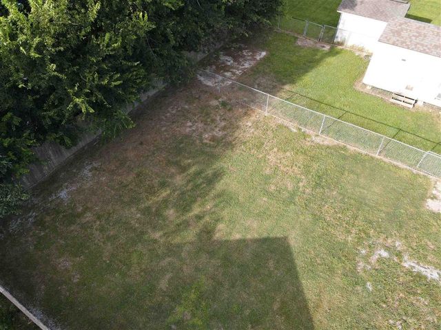 713 Topsy Rd, Lake Charles, LA 70607
