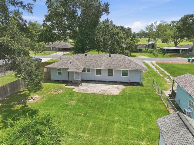 713 Topsy Rd, Lake Charles, LA 70607