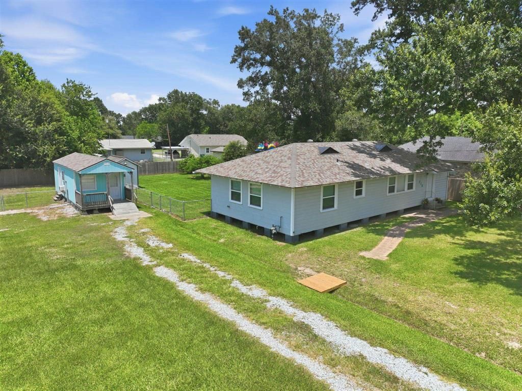 713 Topsy Rd, Lake Charles, LA 70607