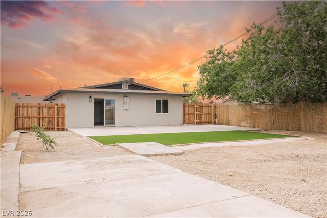 826 Hart Avenue, Las Vegas, NV 89106