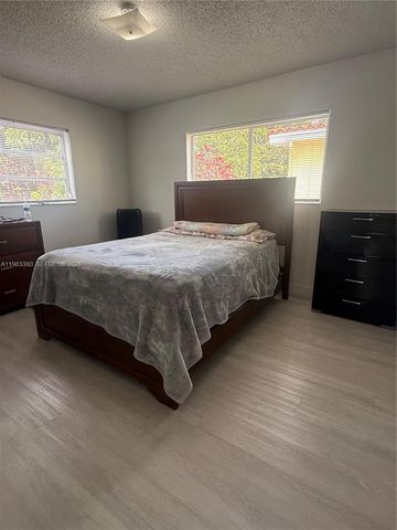 381 E 61st St, Hialeah, FL 33013