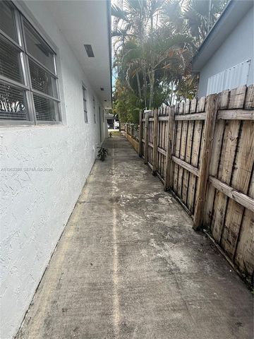 381 E 61st St, Hialeah, FL 33013