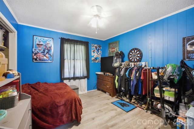 302 Charlotte Street, Alexis, NC 28006