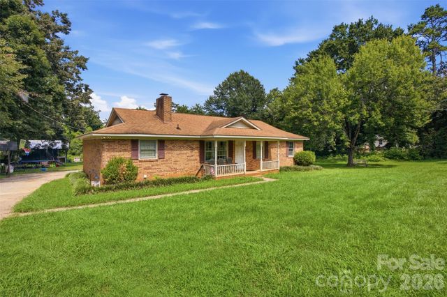 302 Charlotte Street, Alexis, NC 28006
