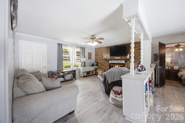302 Charlotte Street, Alexis, NC 28006