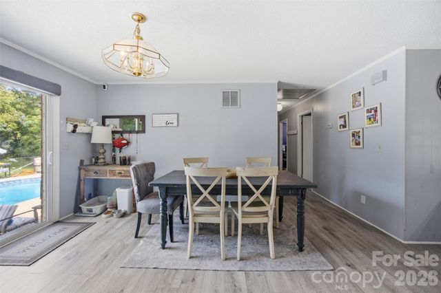 302 Charlotte Street, Alexis, NC 28006