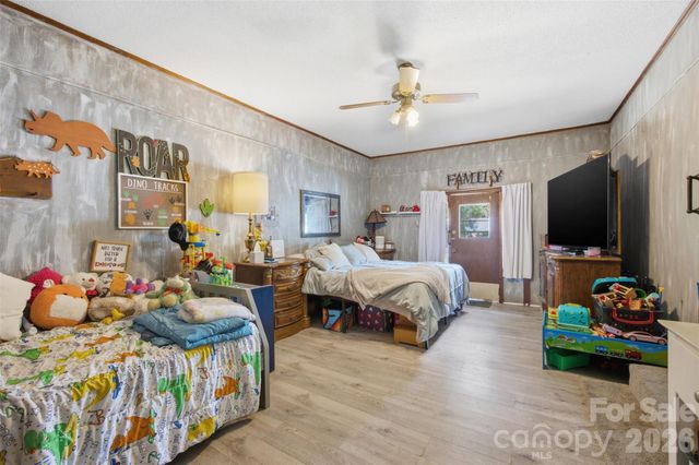 302 Charlotte Street, Alexis, NC 28006