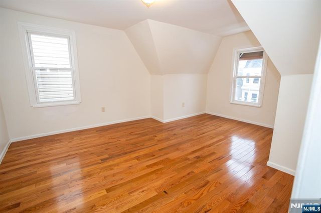 120 S 7th Street, Newark, NJ 07107