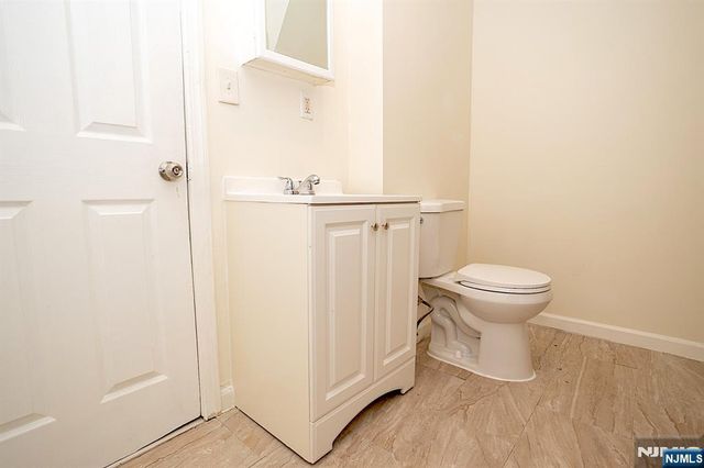 120 S 7th Street, Newark, NJ 07107