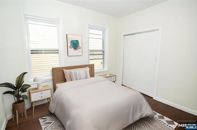 120 S 7th Street, Newark, NJ 07107