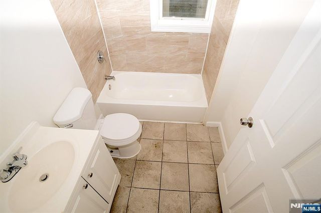 120 S 7th Street, Newark, NJ 07107