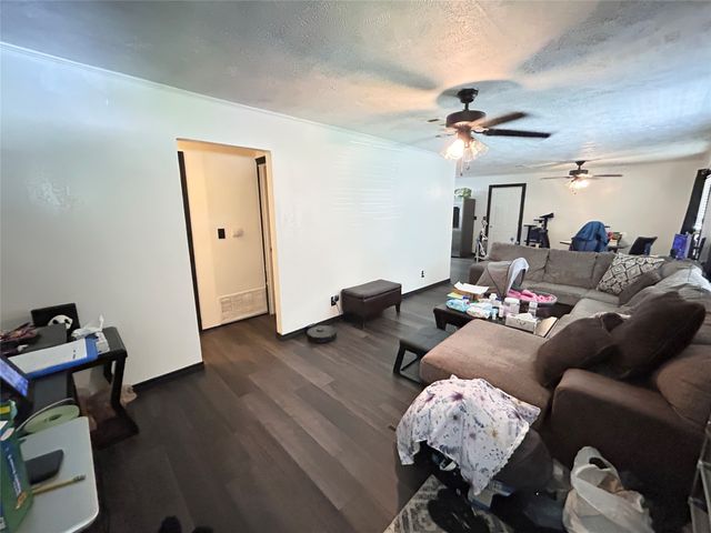 104 Gaskins Street, Como, TX 75431