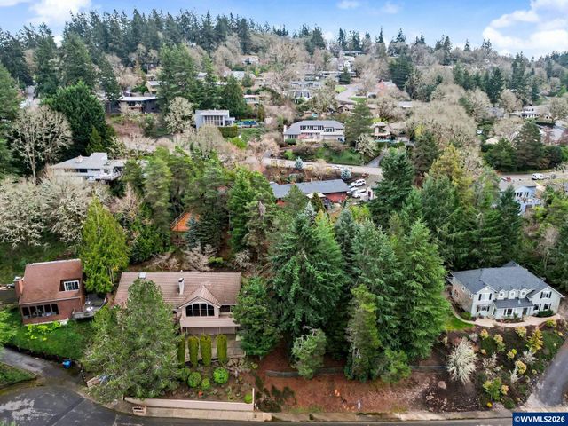 Camellia Dr S, Salem, OR 97302