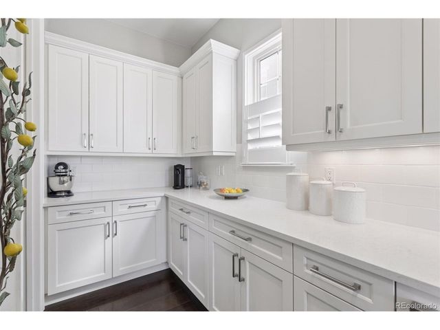 5919 S OLIVE Cir, Centennial, CO 80111