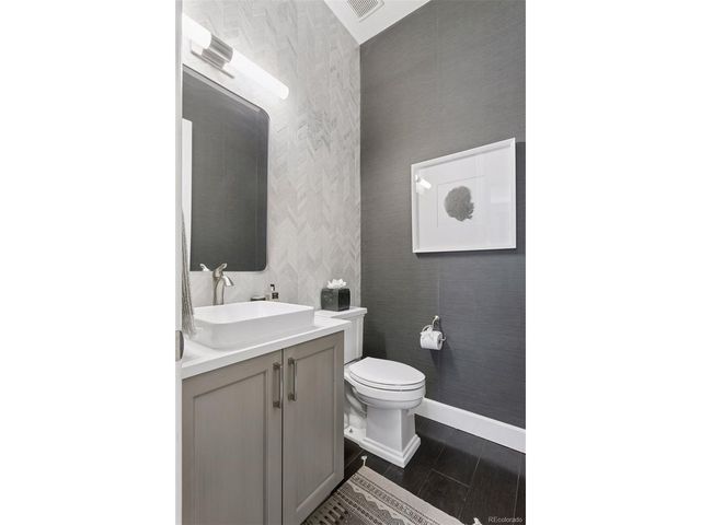 5919 S OLIVE Cir, Centennial, CO 80111