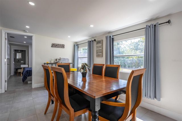 806 CHADSWORTH AVENUE, Seffner, FL 33584