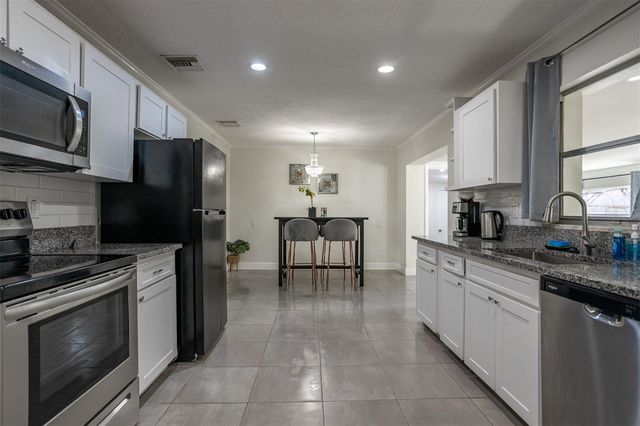 806 CHADSWORTH AVENUE, Seffner, FL 33584