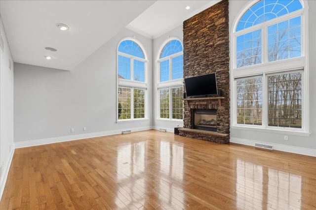112 Mirage DRIVE, Cranberry Twp, PA 16066