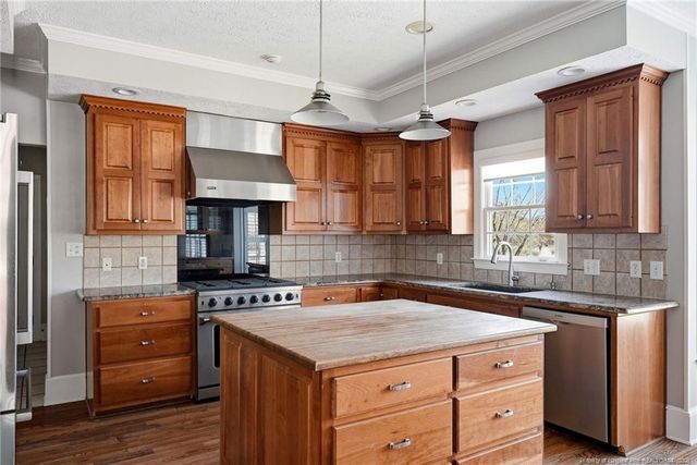 1302 Oakridge Boulevard, Lumberton, NC 28358