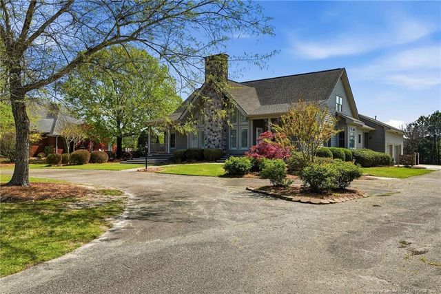 1302 Oakridge Boulevard, Lumberton, NC 28358