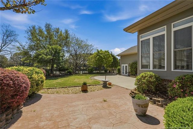 1302 Oakridge Boulevard, Lumberton, NC 28358