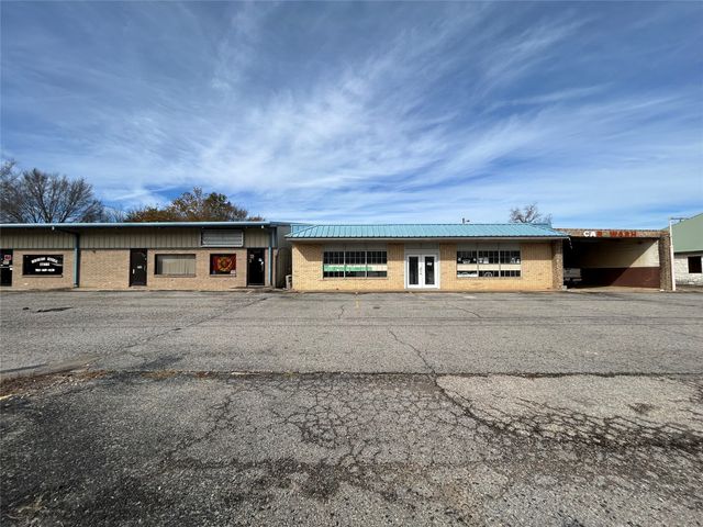 6421 E State Highway 31, Murchison, TX 75778