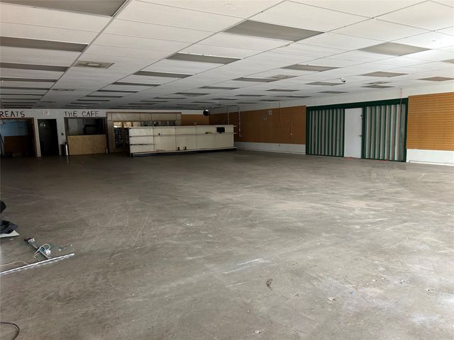 6421 E State Highway 31, Murchison, TX 75778