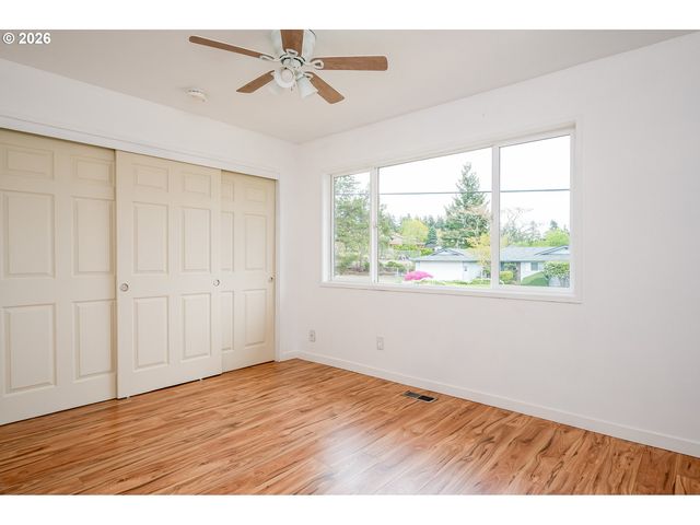 11835 Se VALLEY VIEW Ter, Happy Valley, OR 97086