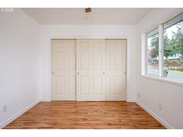 11835 Se VALLEY VIEW Ter, Happy Valley, OR 97086